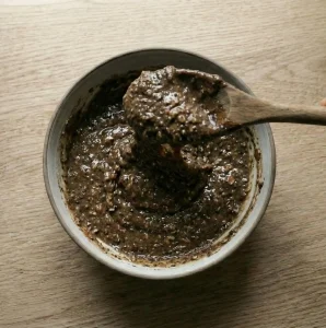 Sticky rye batter for Finnish archipelago bread after mixing.